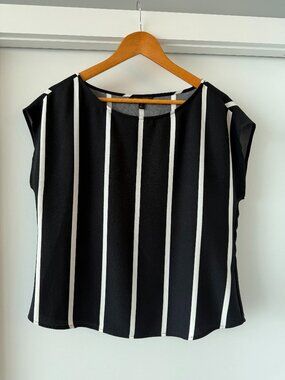 Banana Republic Petite S Black & White Striped Blouse | Minimal Chic Top